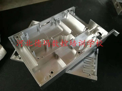 廊坊cnc編程培訓短期班 工廠師傅手把手教學