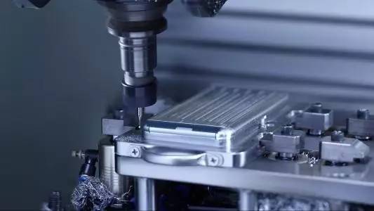 藍思、比亞迪、瑞聲、星瑞安、星星科技等紛紛投資手機3D玻璃,CNC加工路在何方?